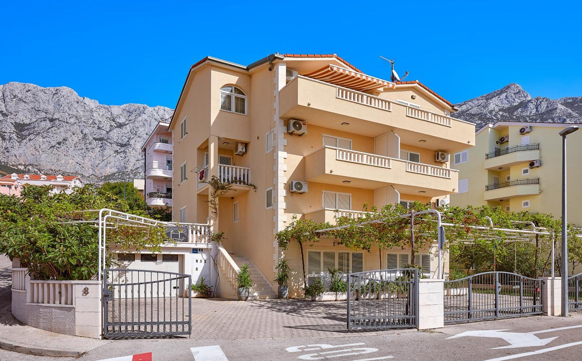 Apartments Ivica Makarska Esterno foto