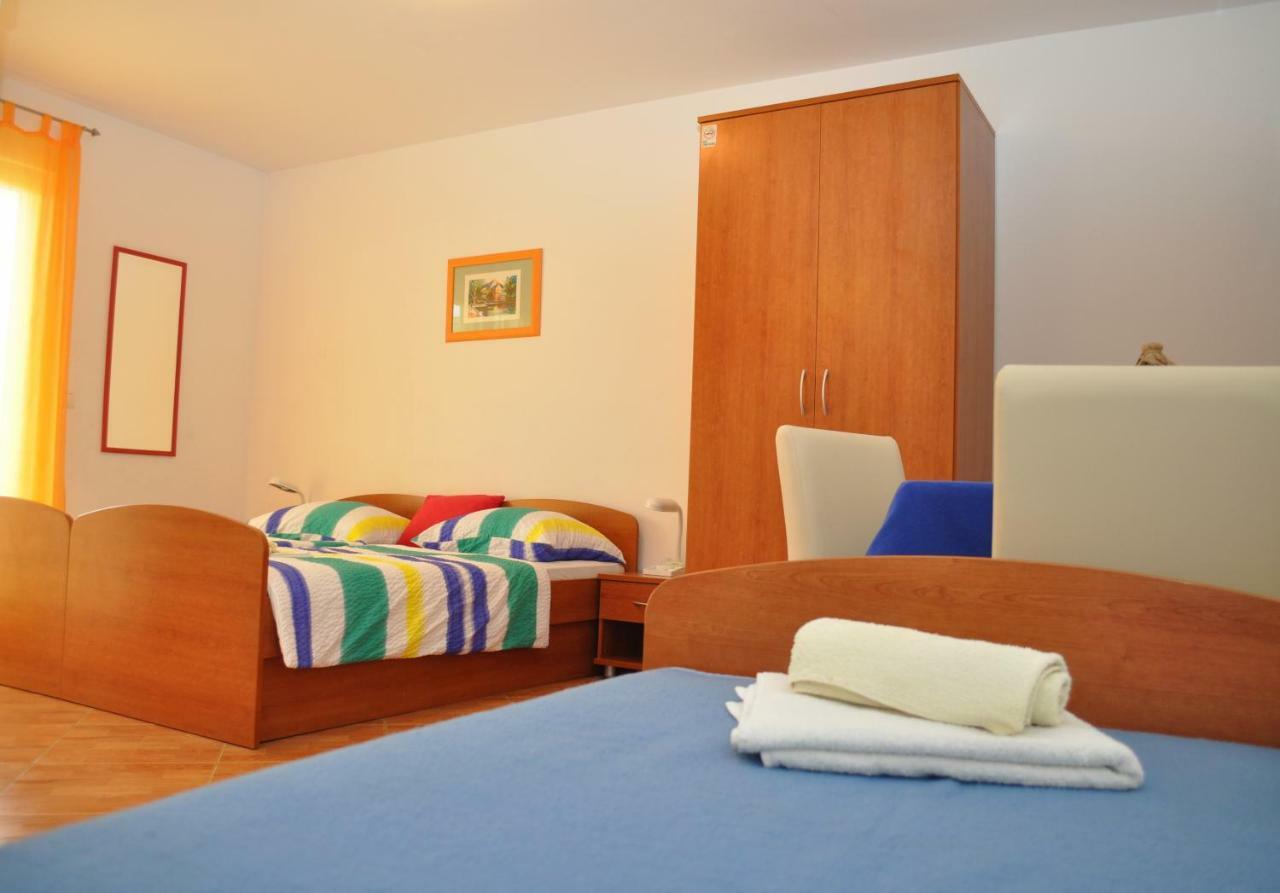 Apartments Ivica Makarska Esterno foto