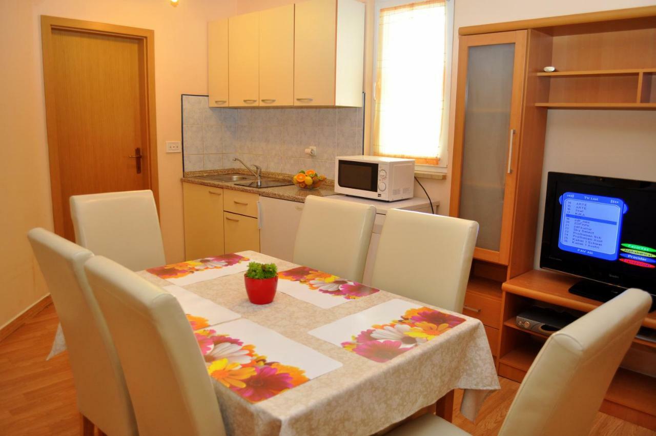 Apartments Ivica Makarska Esterno foto