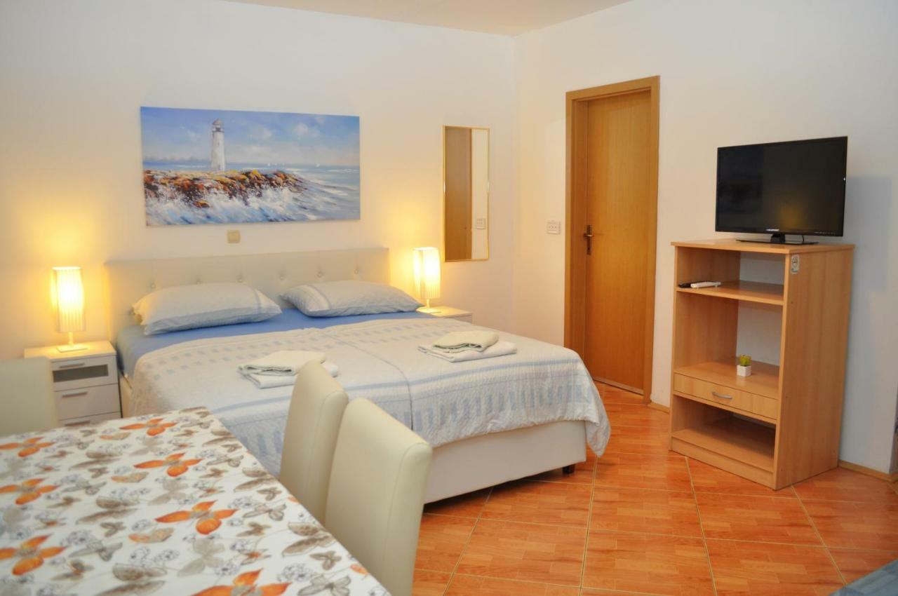 Apartments Ivica Makarska Esterno foto