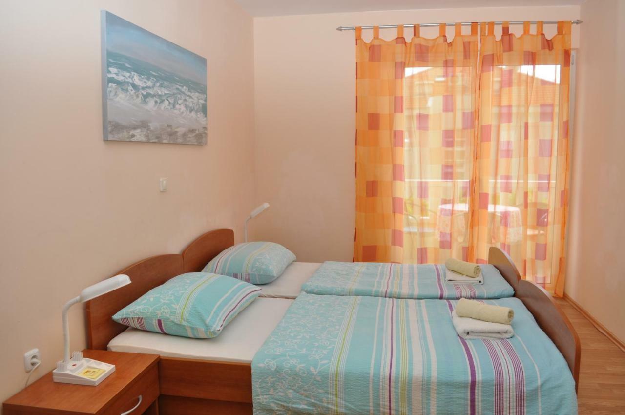 Apartments Ivica Makarska Esterno foto